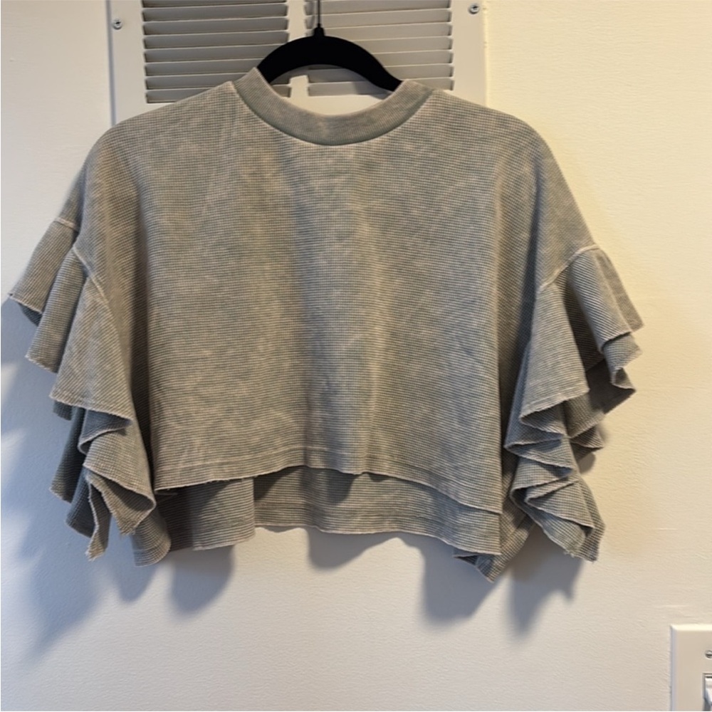NWOT Altar’d State Nessa Flutter Sleeve Top - Size Small